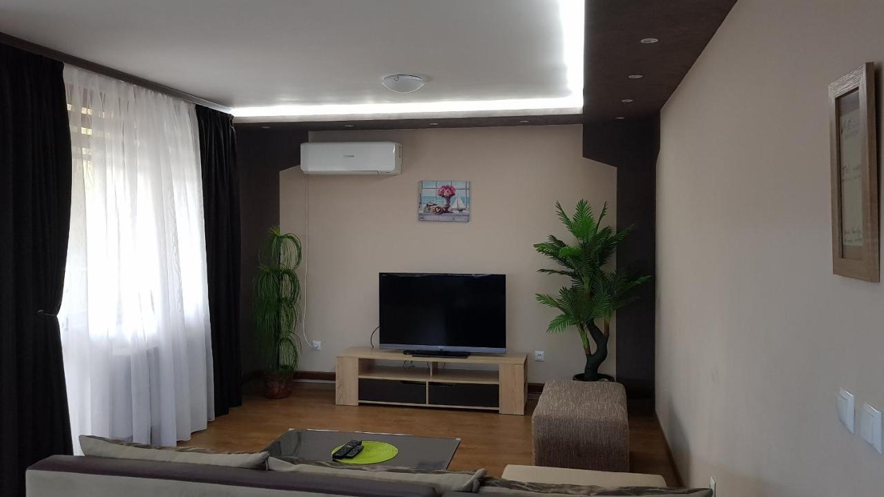 Studio Kamelia Kazanlŭk المظهر الخارجي الصورة